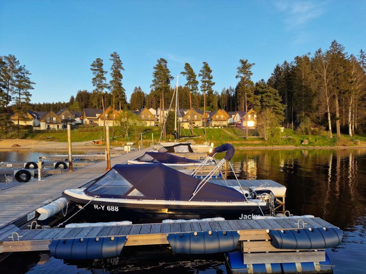 Deluxe Apartment Lipno - Lake Side Village, Frymburk Nad Vltavou Kültér fotó